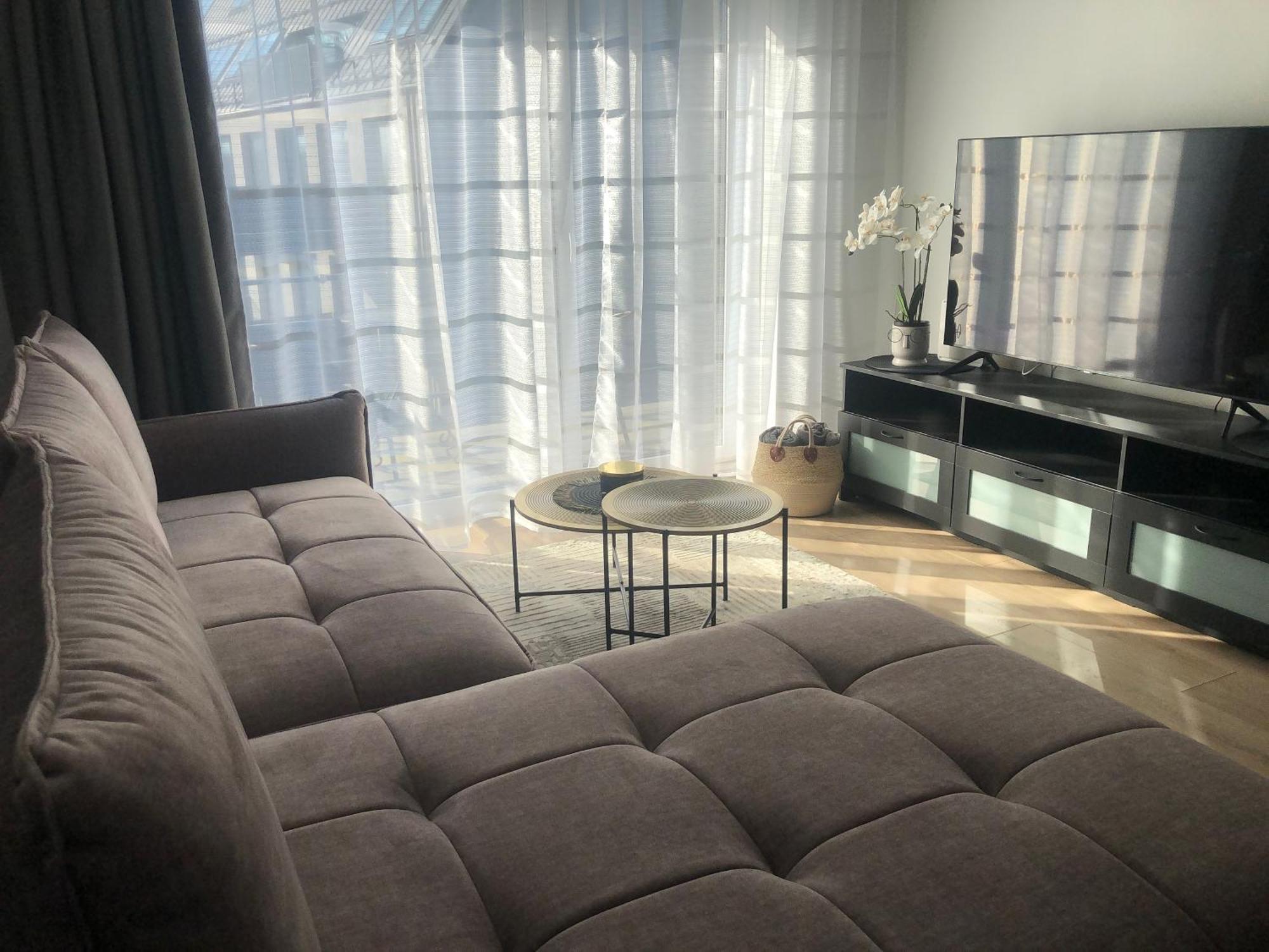Luxurious Apartment In The Heart Of Old Town With Parking 카우나스 외부 사진