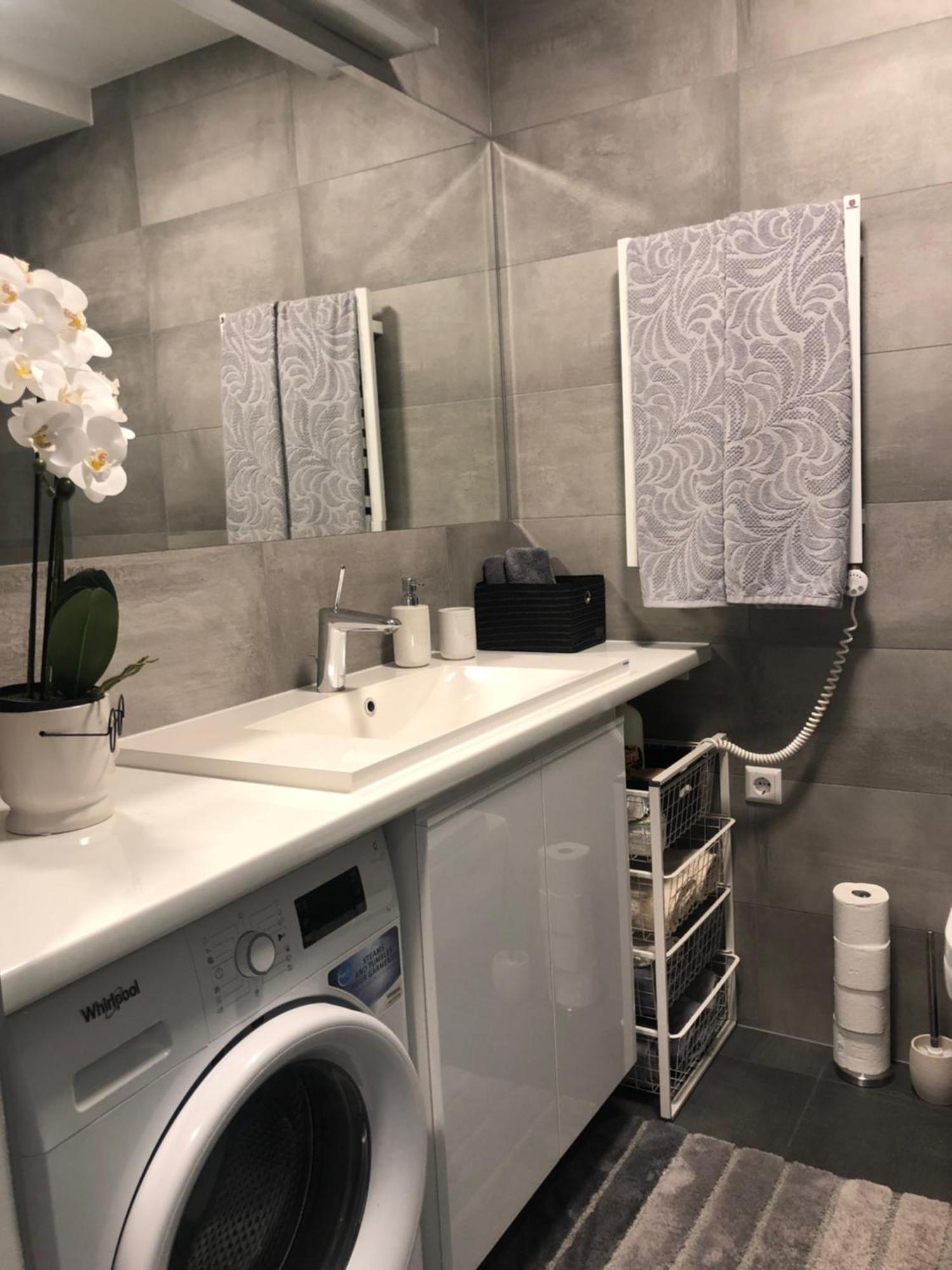 Luxurious Apartment In The Heart Of Old Town With Parking 카우나스 외부 사진