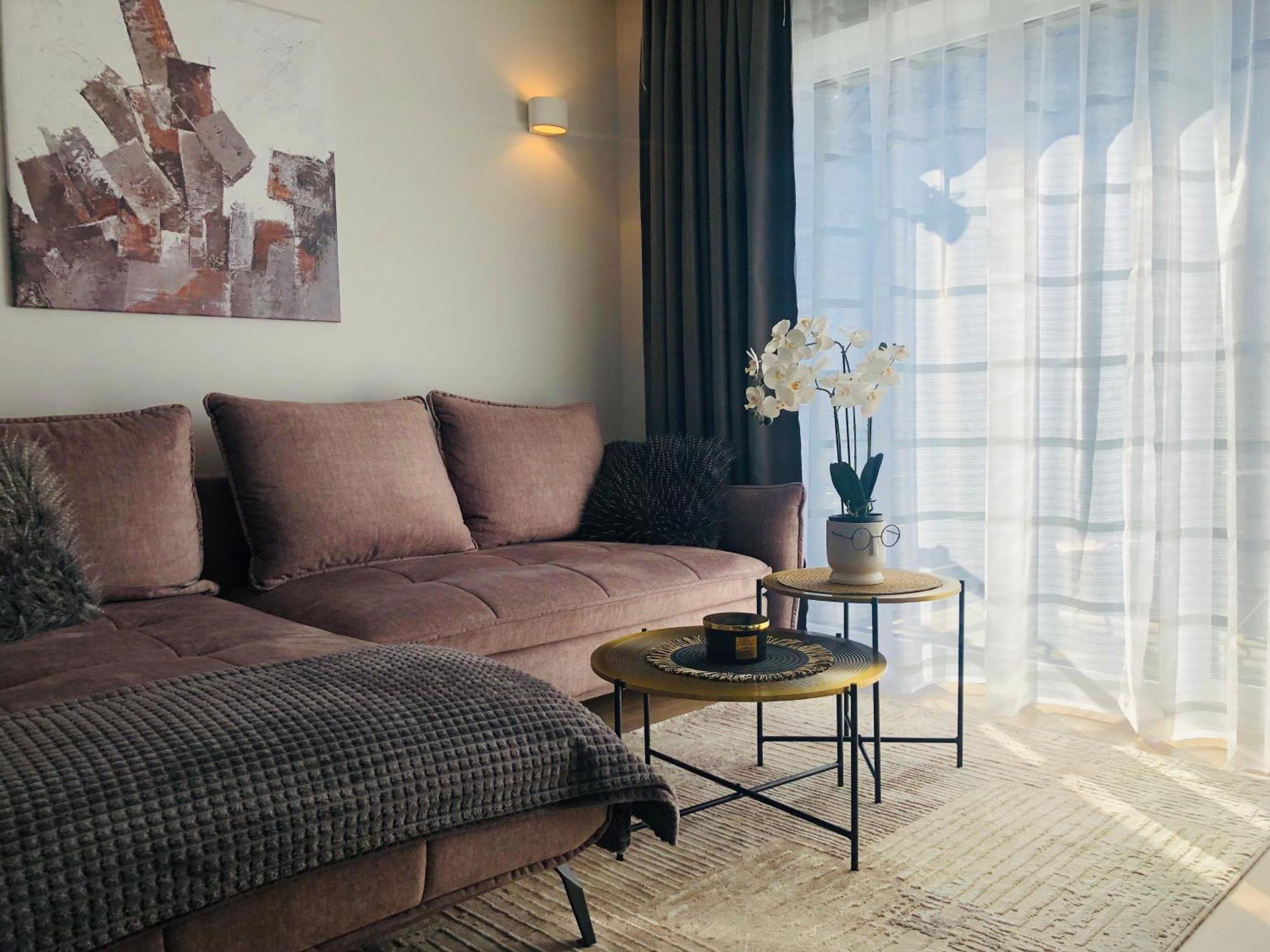 Luxurious Apartment In The Heart Of Old Town With Parking 카우나스 외부 사진